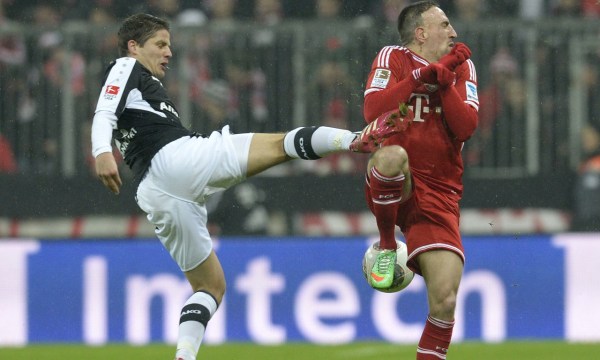  穆西亚拉替补建功，拜仁逆转斯图加特取关键三分  